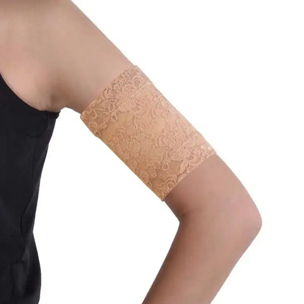 Lace Armband for CGM and Insulin Pump worn on the arm, elegant and secure fit.