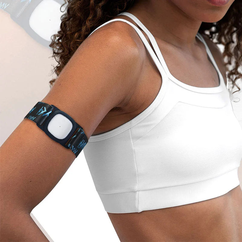 Medtronic Simplera sensor adjustable armband, Dia-Style, worn on arm, providing protection and comfort for daily use. Image